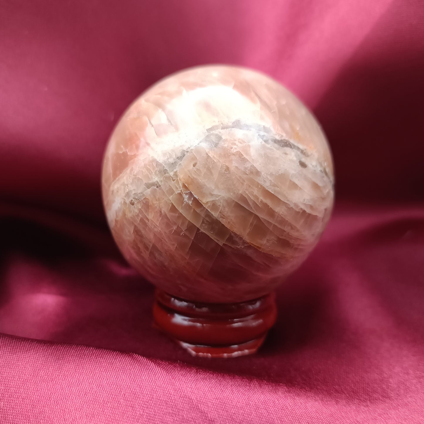 Sphère en pierre de lune grise orangée - 50-60 mm