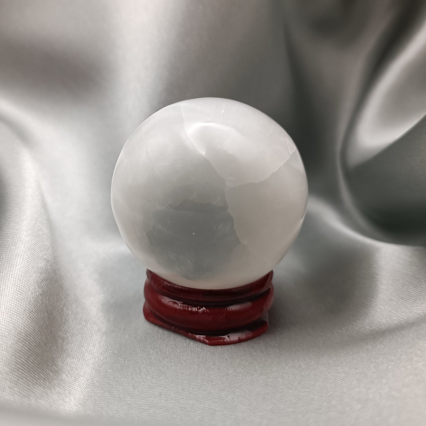 Sphère en sélénite - 40 mm