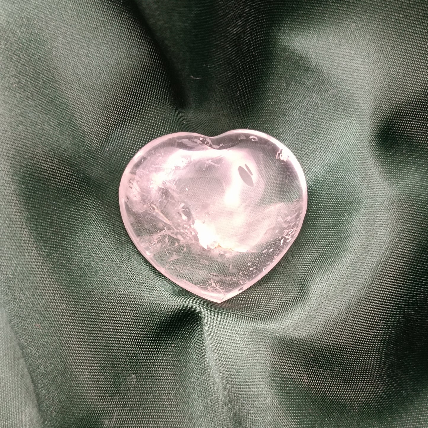 Galet cœur en cristal de roche - 25-35 mm