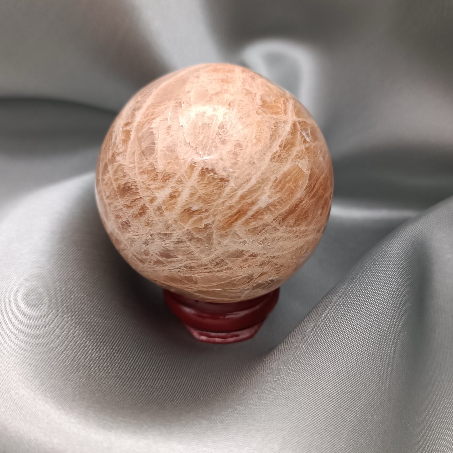 Sphère en pierre de lune beige orangée - 50-60 mm