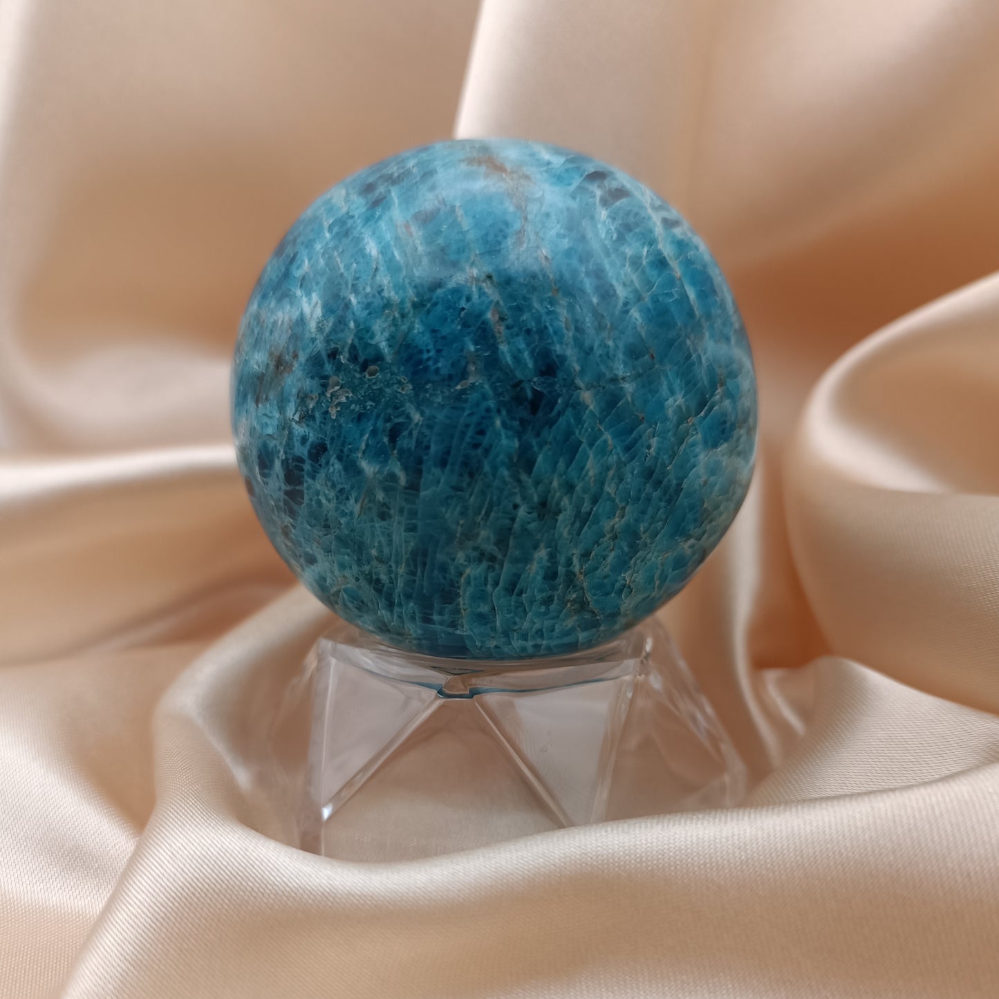 Sphère en apatite bleue - 50-60 mm