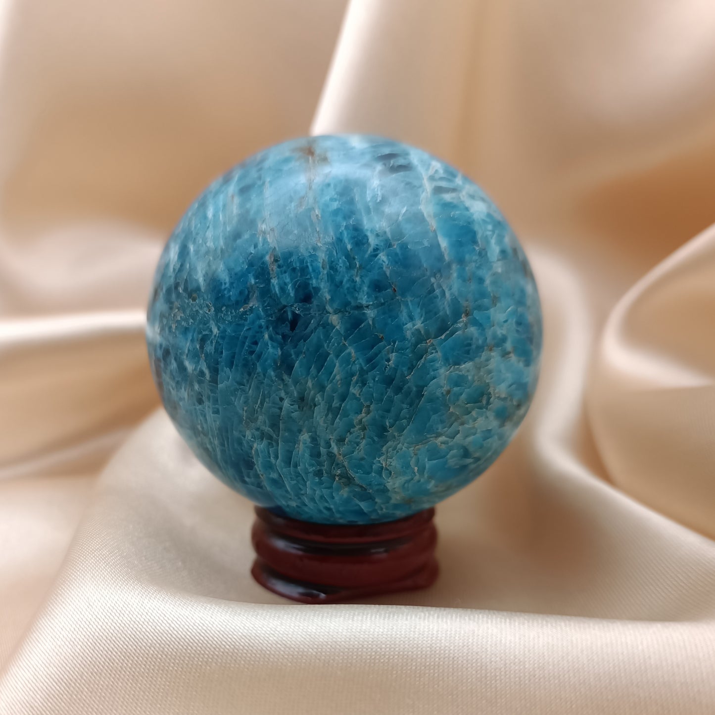 Sphère en apatite bleue - 50-60 mm