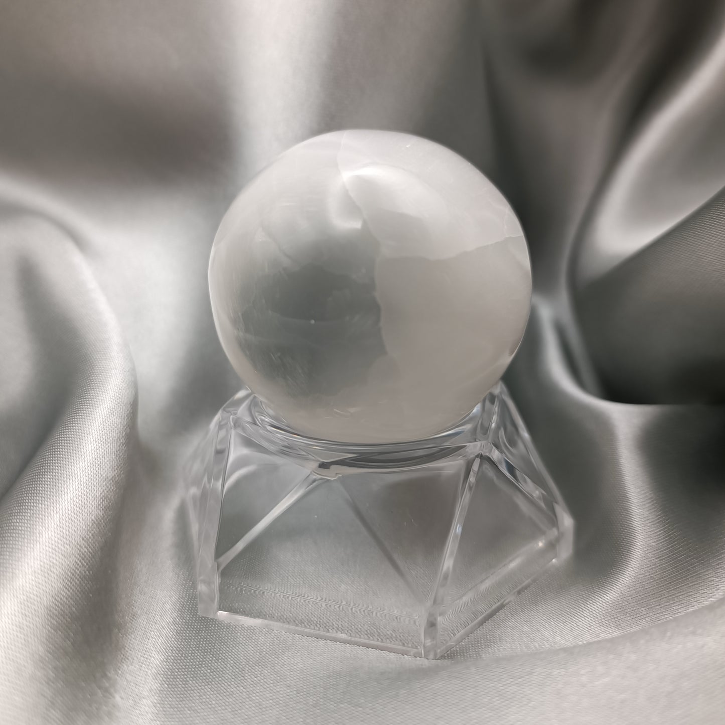 Sphère en sélénite - 40 mm